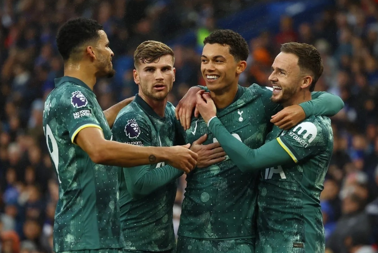 亚冠赛场上 亚冠赛场上