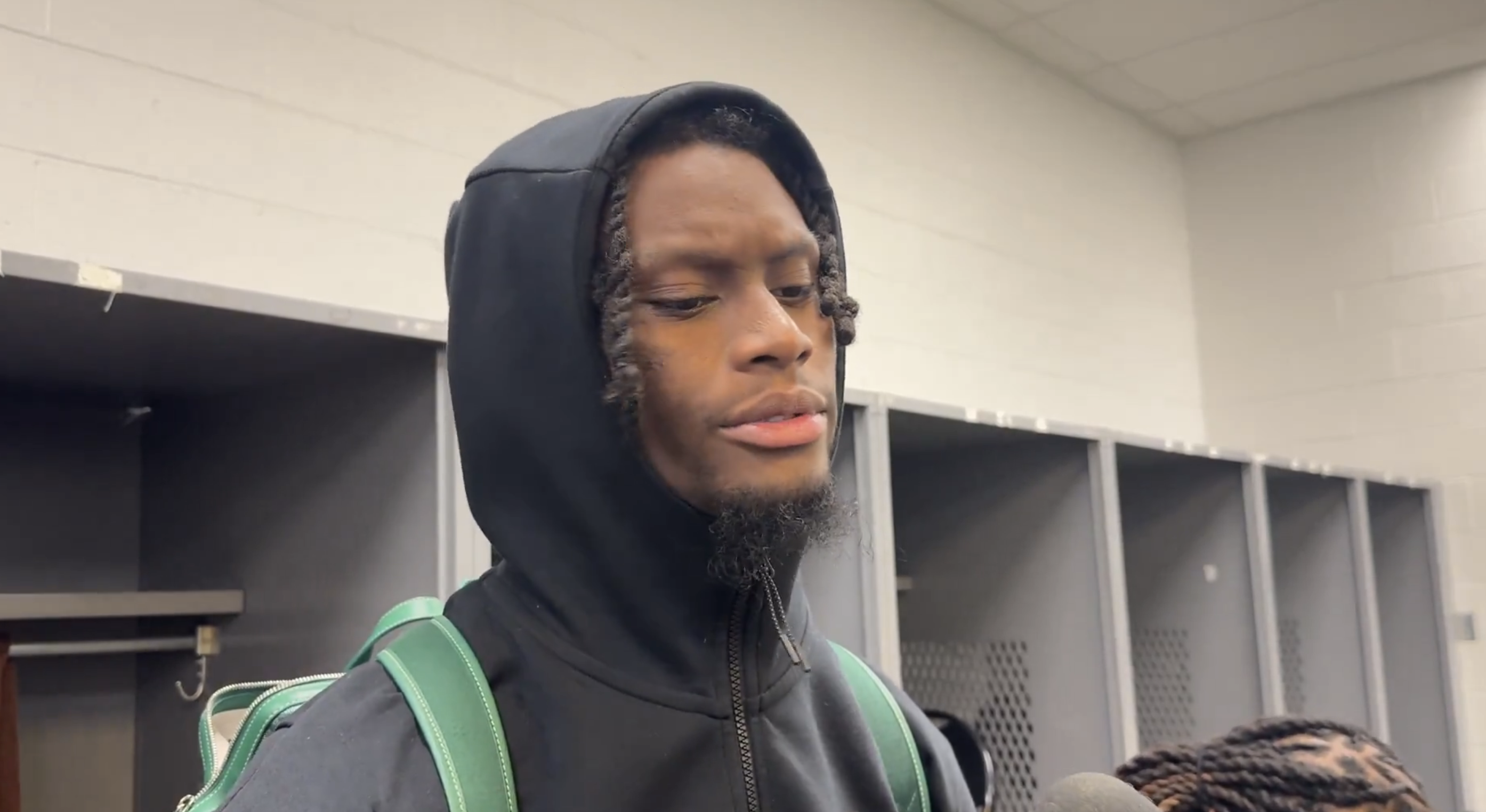 误轻松将球 误轻松将球